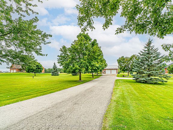 3rd image of 929 Eldon Rd