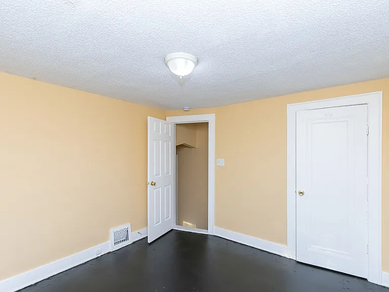 7210 Bellefontaine Ave — Photo 11
