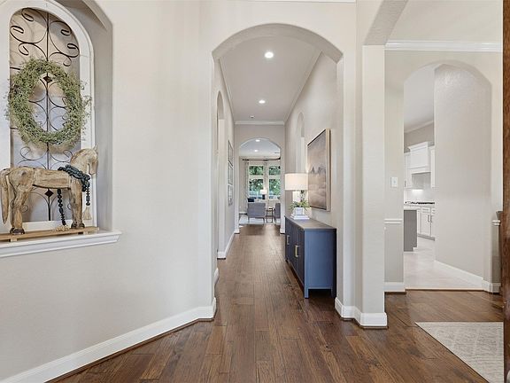 5th image of 6718 Honeycrest Ln