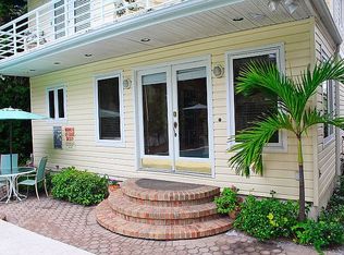 11921 Sunshine Ln, Treasure Island, FL 33706