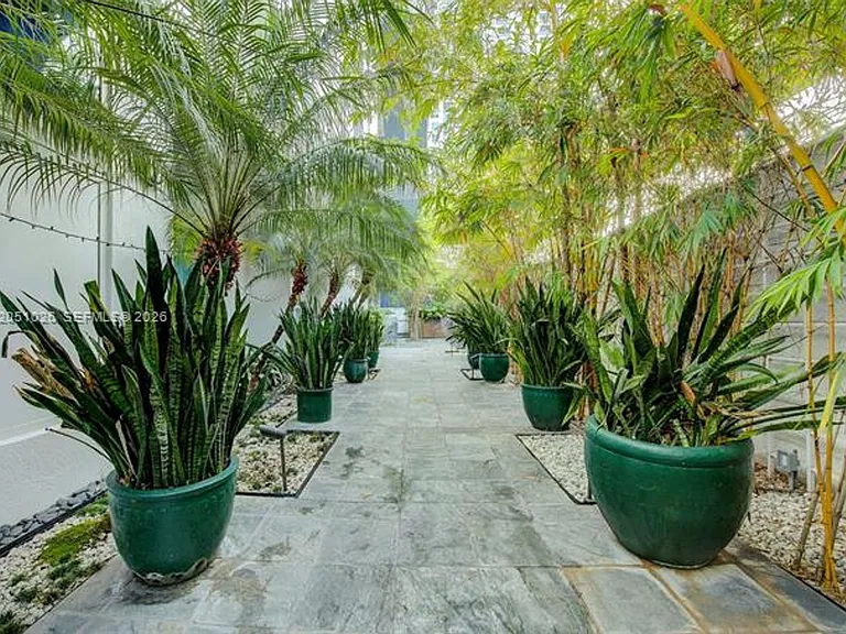 16400 Collins Ave #CU-1644 — Photo 28