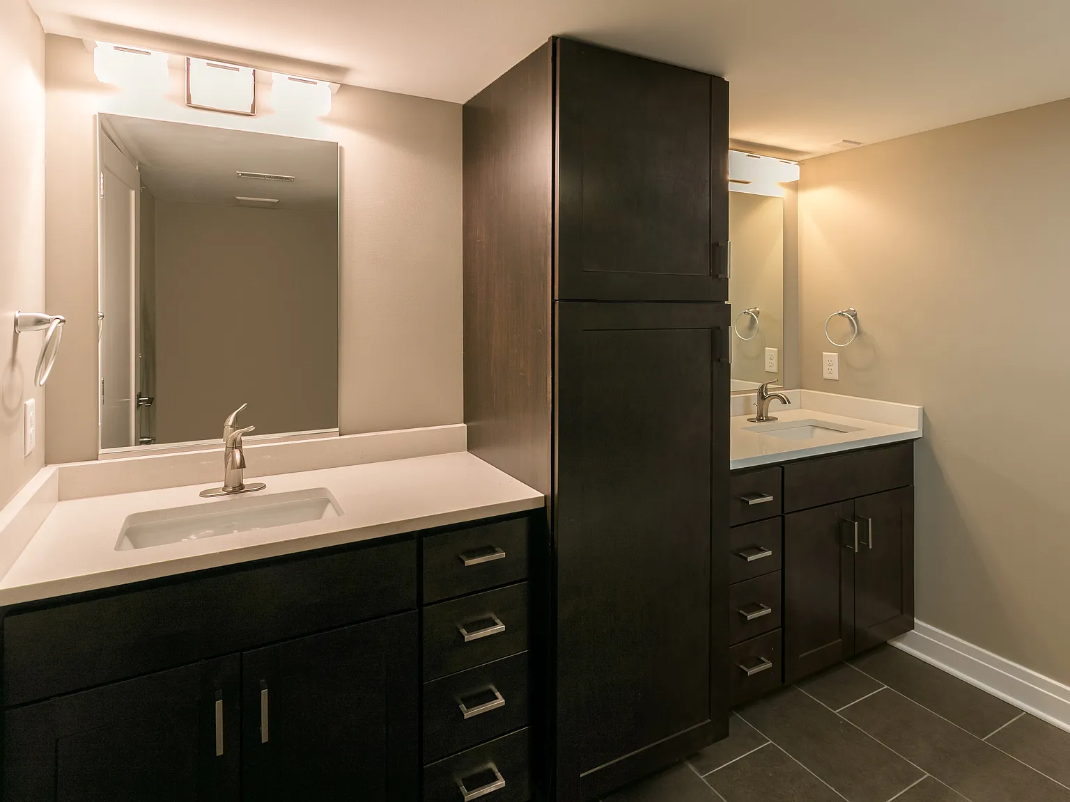 2 bed, 1695 sqft, $2,514 — Photo 4