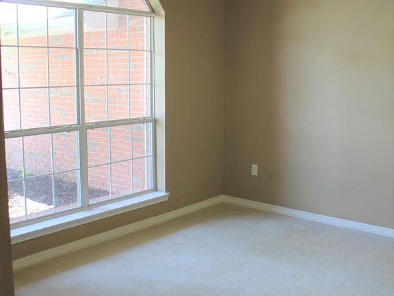 3rd image of 9672 Parker Lake Cir