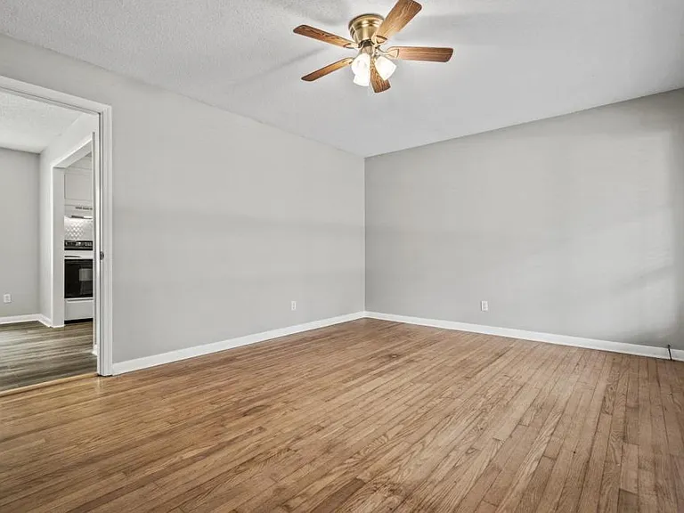 154 Forest Dr — Photo 5