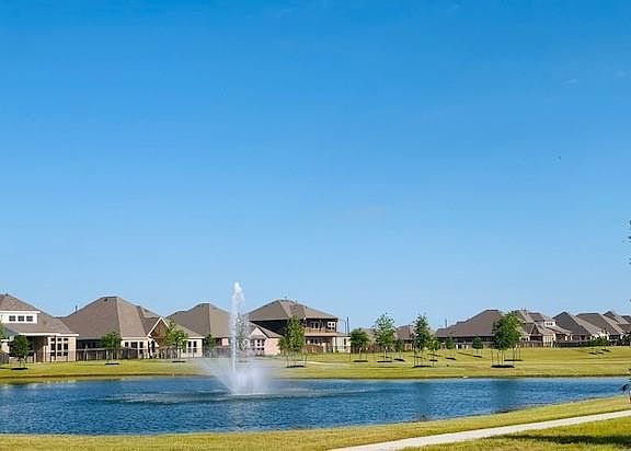 5th image of 6323 Belleau Lake Dr