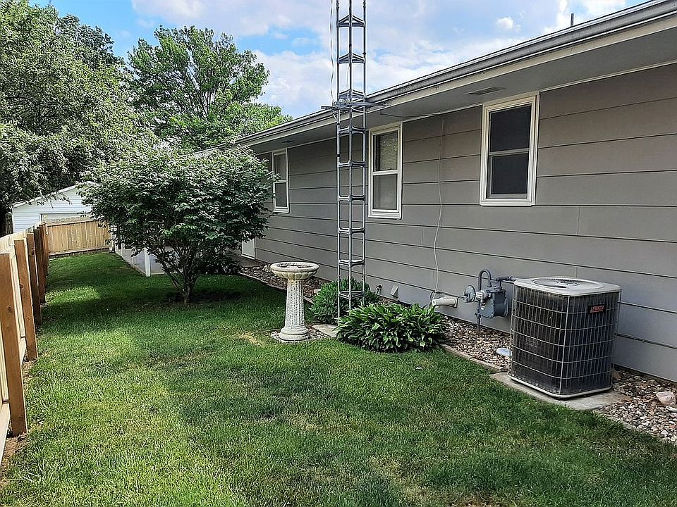 801 S 5th St, Knoxville, IA 50138 Zillow