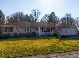 30 Park Ln, York, PA 17403