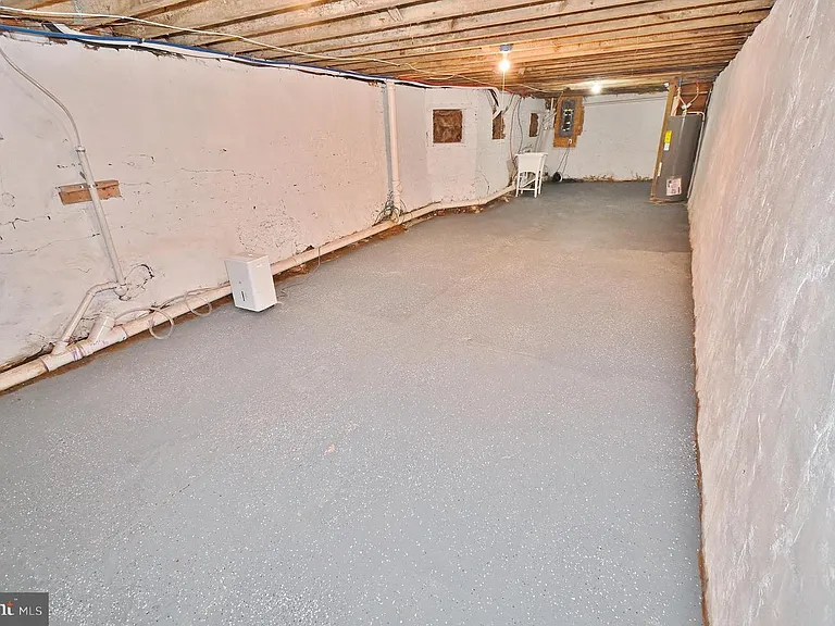 614 N Frazier St — Photo 28