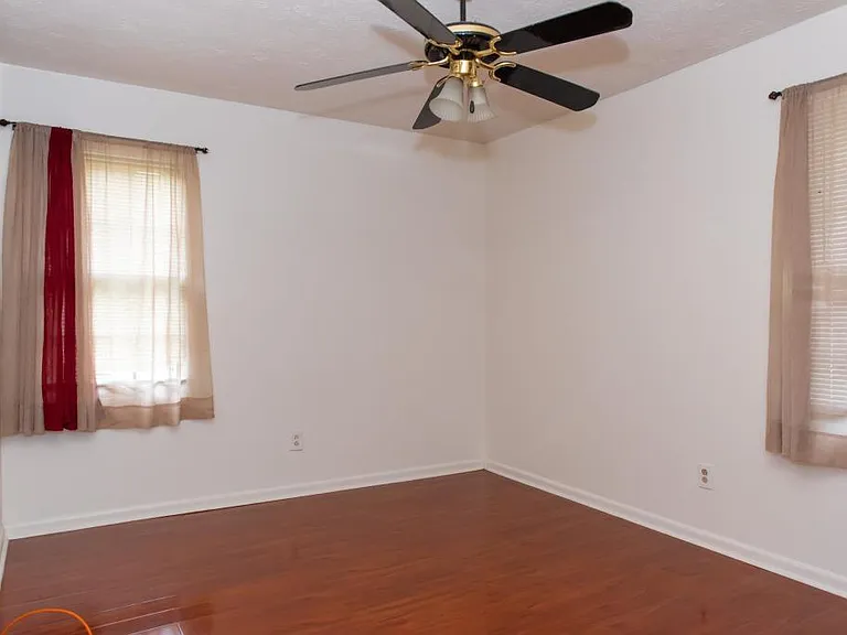 6205 Fieldcrest Dr — Photo 11