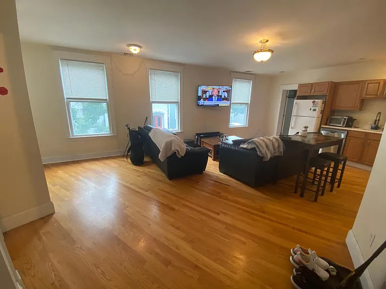 176 Dorchester St #2 — Photo 4