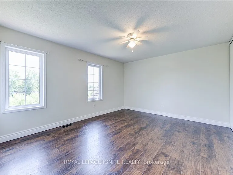 57 Armitage Cres — Photo 28