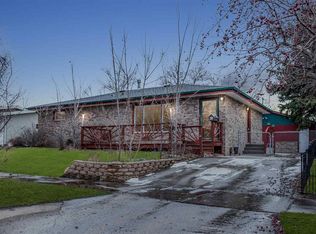 1924 3rd St NW, Minot, ND 58703