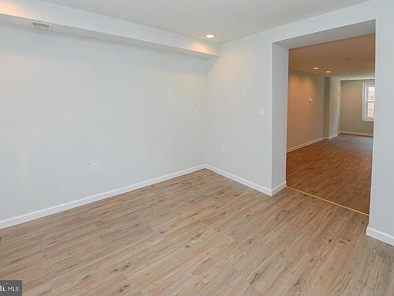 4th image of 1723 N Stillman St