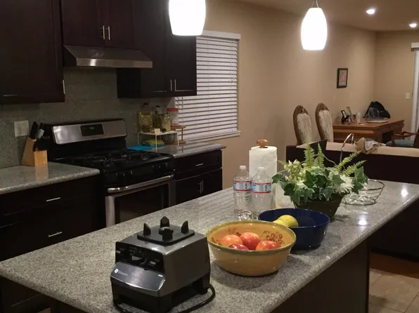 922 Hamilton Ave, Milpitas, CA 95035