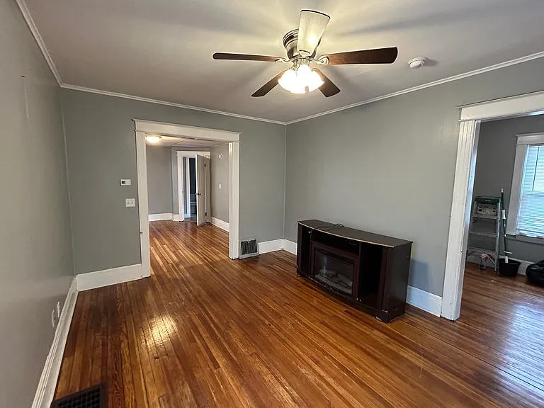659 Seward St — Photo 6
