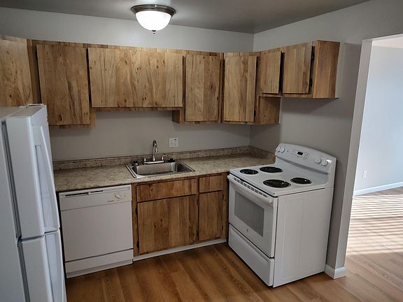 2nd image of 1425 Alvarado Dr APT 246