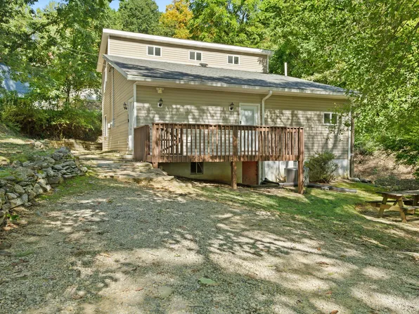 1115 Skyview Rd, Salem, VA 24153