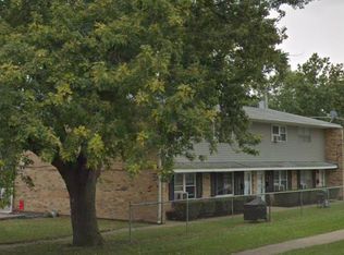 1303 Park Dr APT B, Montgomery, IL 60538