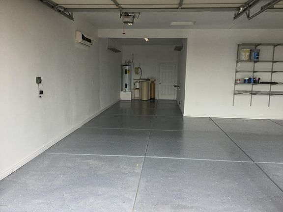 4th image of 1809 E Emily Dr