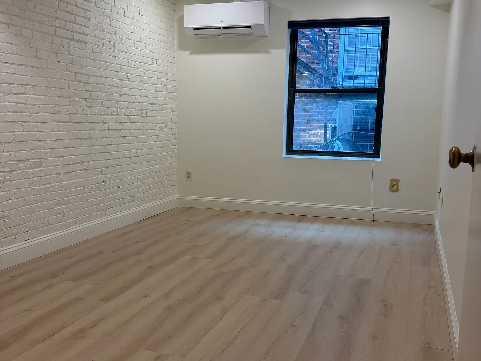 2 bed, 1066 sqft, $3,950 — Photo 4