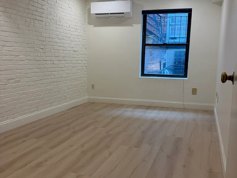170 Commercial St #4 — Photo 6