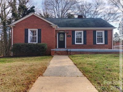 1106 8th St NE, Hickory, NC, 28601
