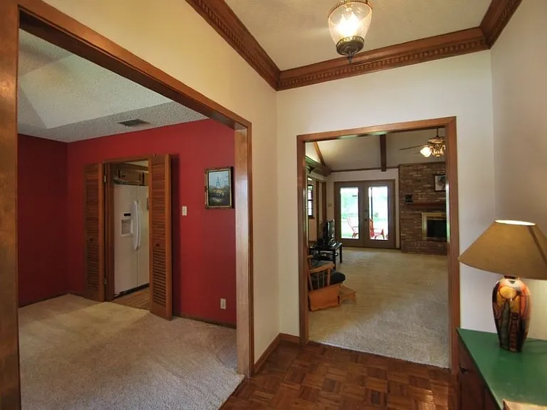 601 W Rieck Rd — Photo 8