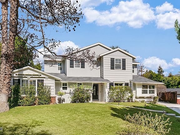 2nd image of 933 Coral Way
