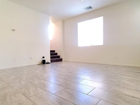 5th image of 796 Plum Ln