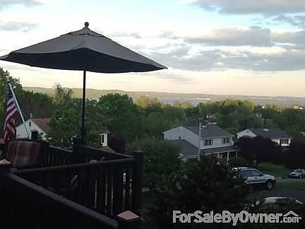 4th image of 65 Walter Dr