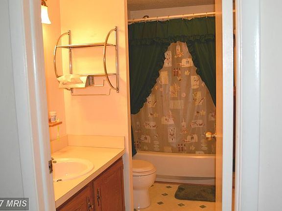 5th image of 7208 Plantation Forest Dr