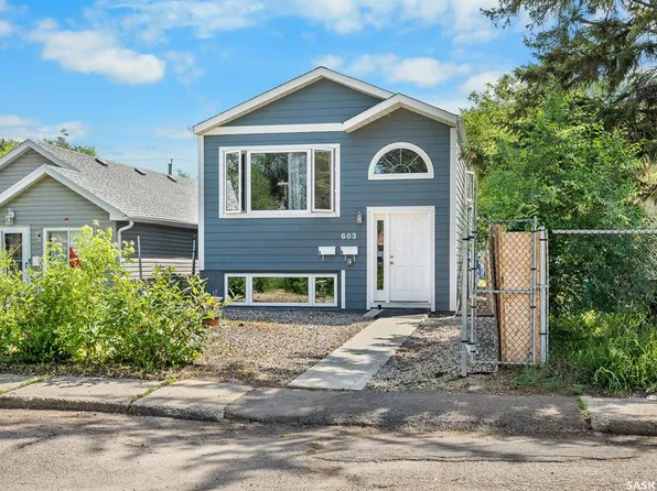 UNIT A&B-683 GARNET STREET, Regina, SK S4T 2W9