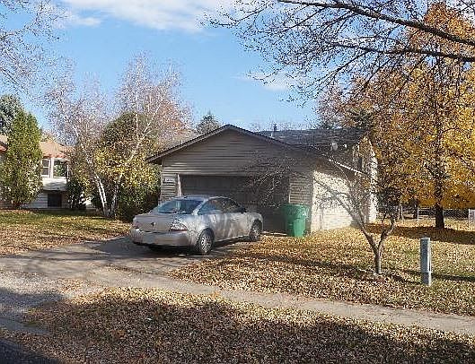 3rd image of 2657 78th Ave N
