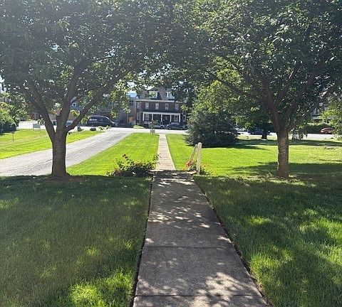 2nd image of 665 Oak Hill Ave #3