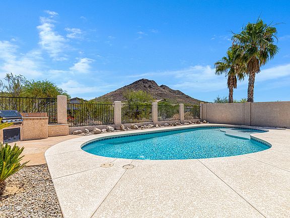 4th image of 26839 N 65TH Avenue