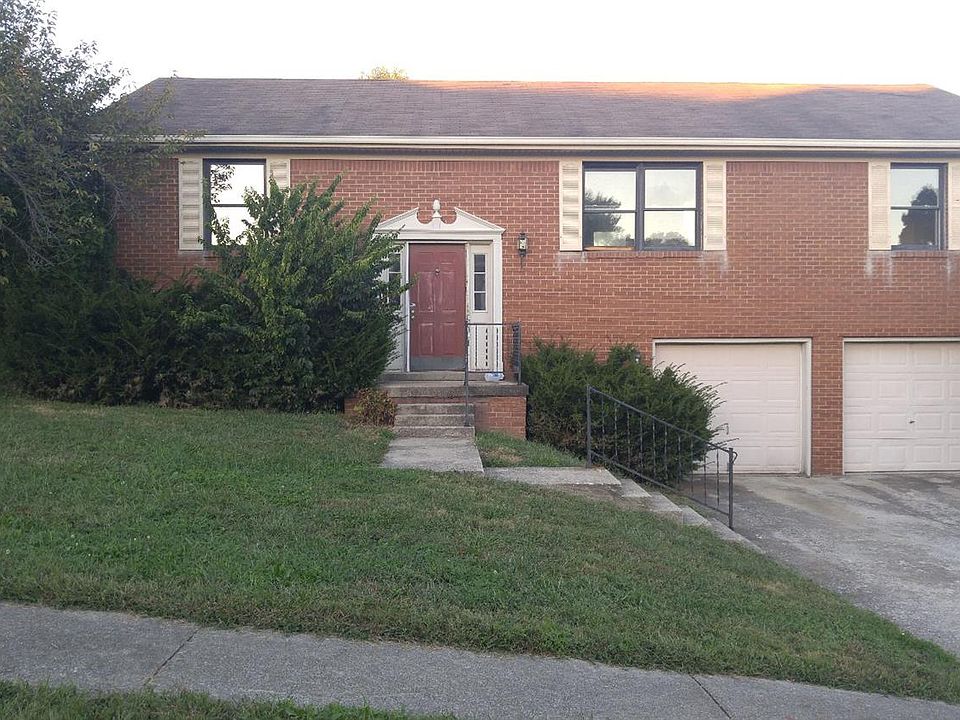 1st image of 111 Hickory Dr