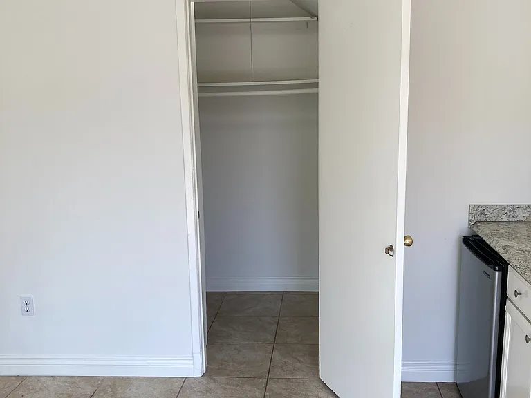 3737 Midvale Ave #3A — Photo 5