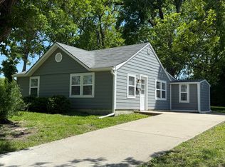 305 SW Noel St, Lees Summit, MO 64063