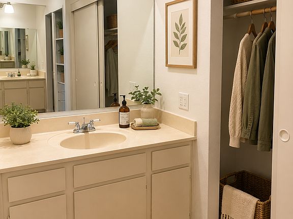 5th image of 7948 Mission Center Ct Unit D