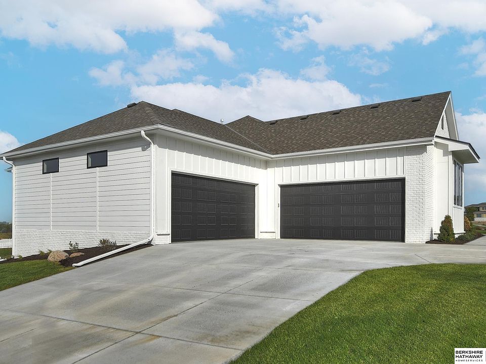 1st image of 2738 N 181st St