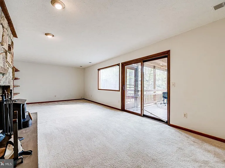 1328 Potomac School Rd — Photo 22