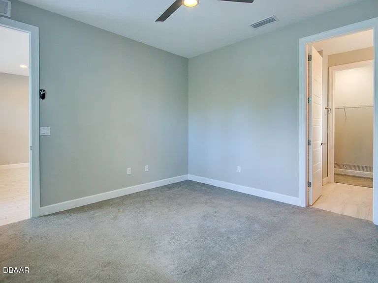 1320 N Beach St — Photo 18
