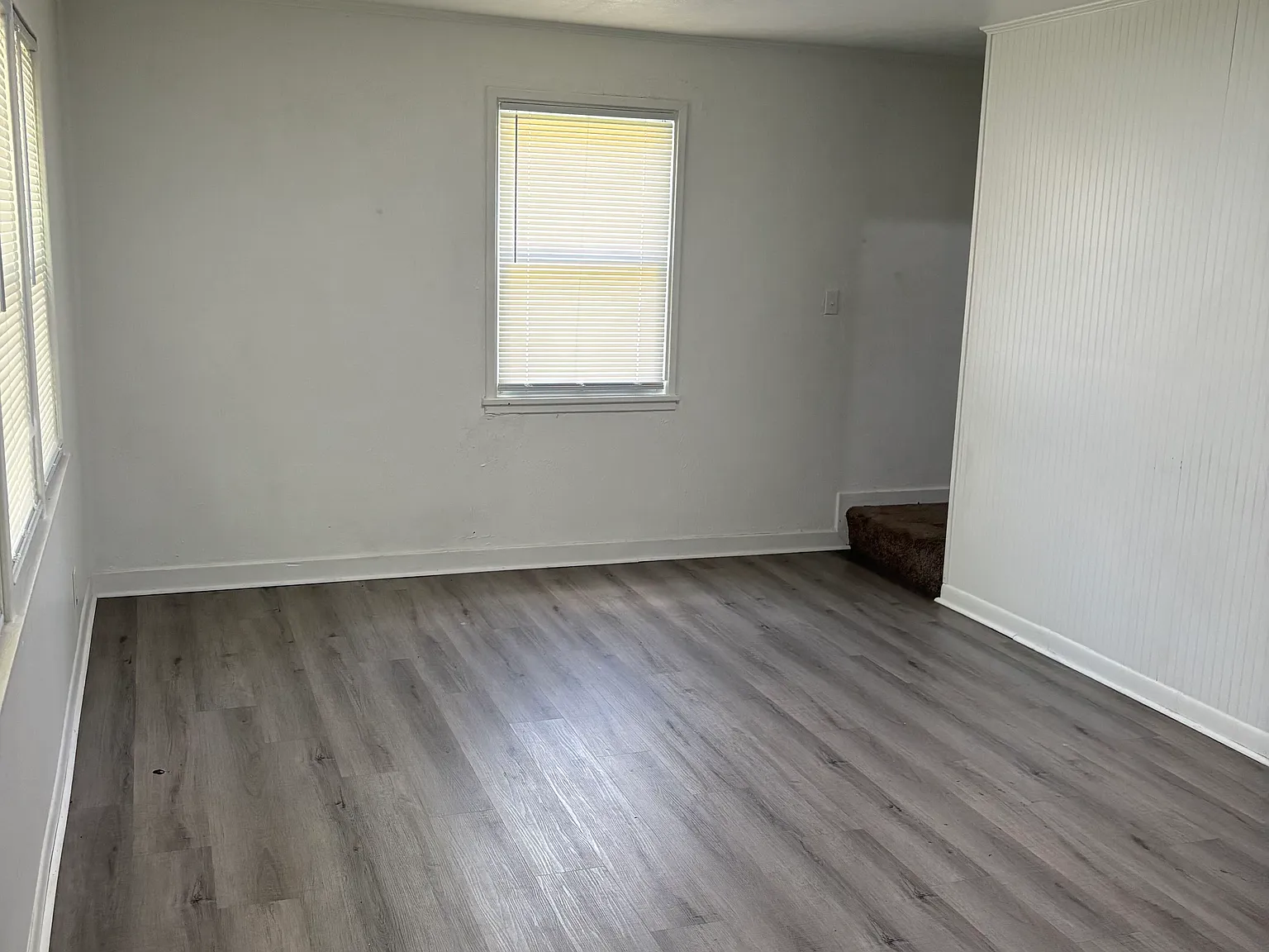 3 bed, 911 sqft, $1,195 — Photo 2