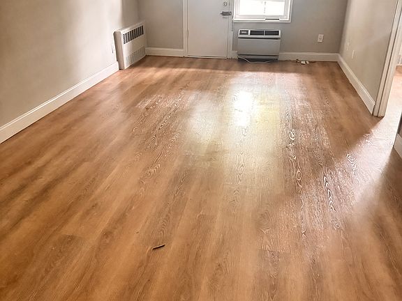 2nd image of 1910 Parsons Blvd #2HA