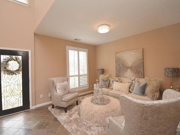 3rd image of 3034 Blue Lagoon Ct