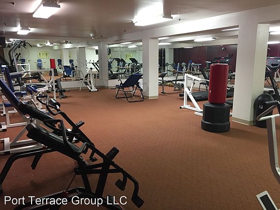 4th image of 1587 Portview Dr #102