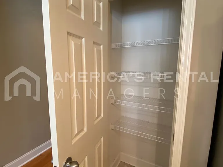 4230 Lochshire Ln — Photo 10