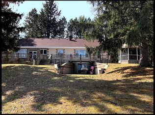 7905 E Hansen Rd, Fountain, MI 49410