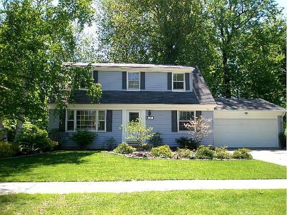 1st image of 1051 Fox Hills Dr