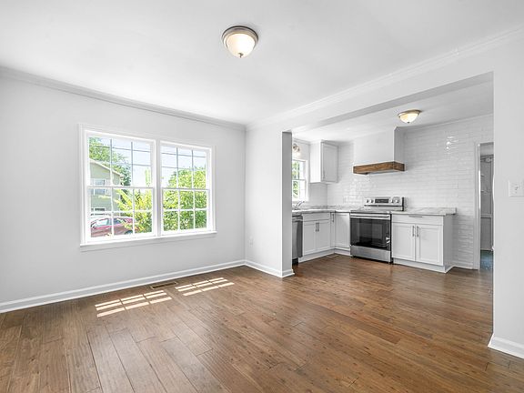 3rd image of 634 Ernest St